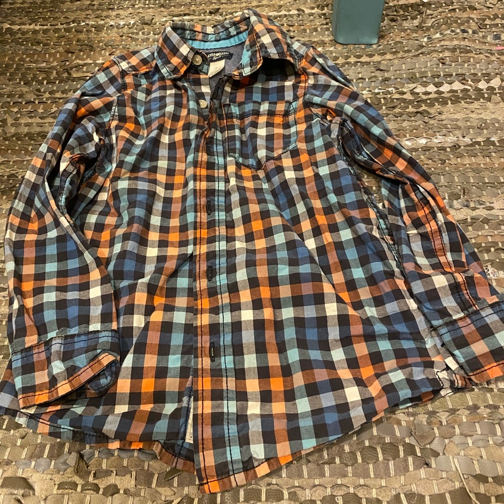 5/20🌻 Boys Oshkosh Button Up Shirt